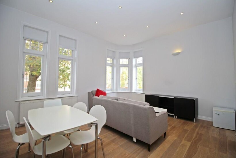Finchley Road, London NW3 1 bed flat to rent - £1,842 pcm (£425 pw)