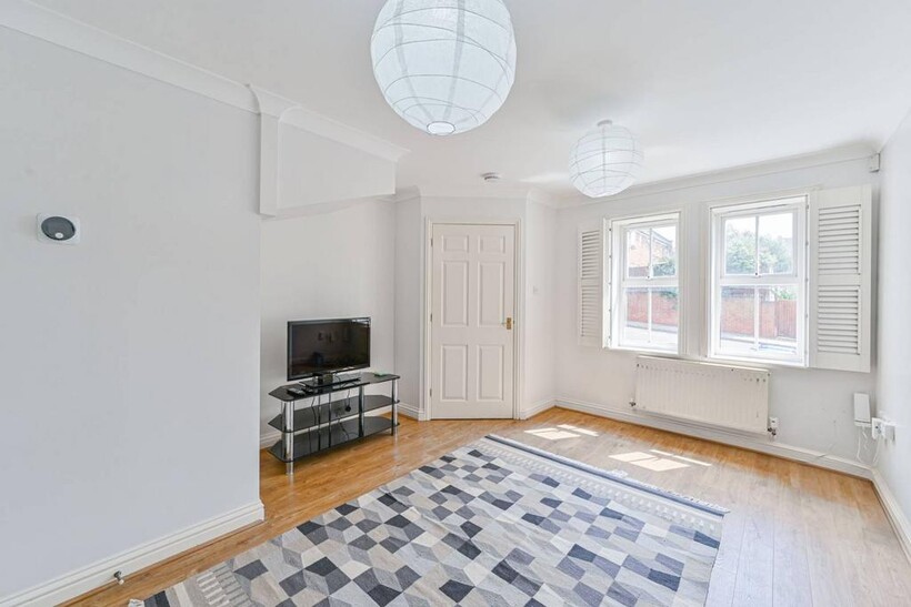 Kendall Road, Shooters Hill, London... 3 bed house to rent - £2,070 pcm (£478 pw)