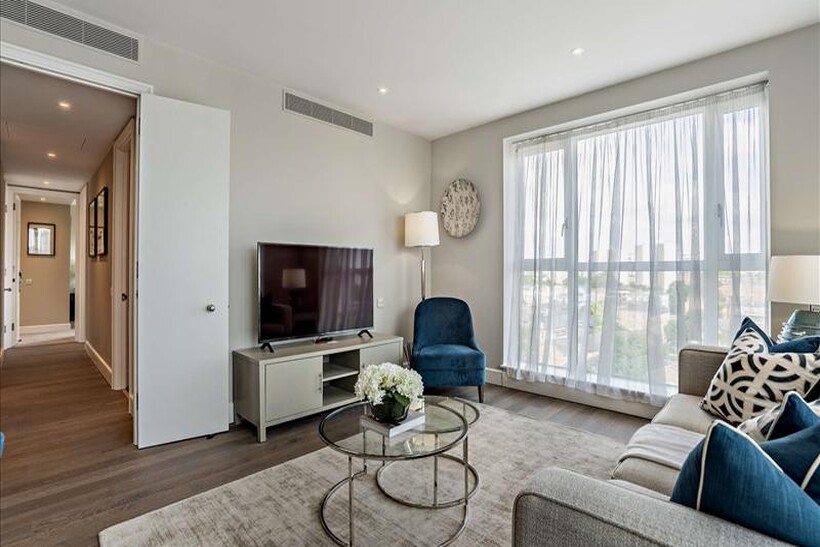 Westferry Circus, London E14 2 bed flat to rent - £3,943 pcm (£910 pw)