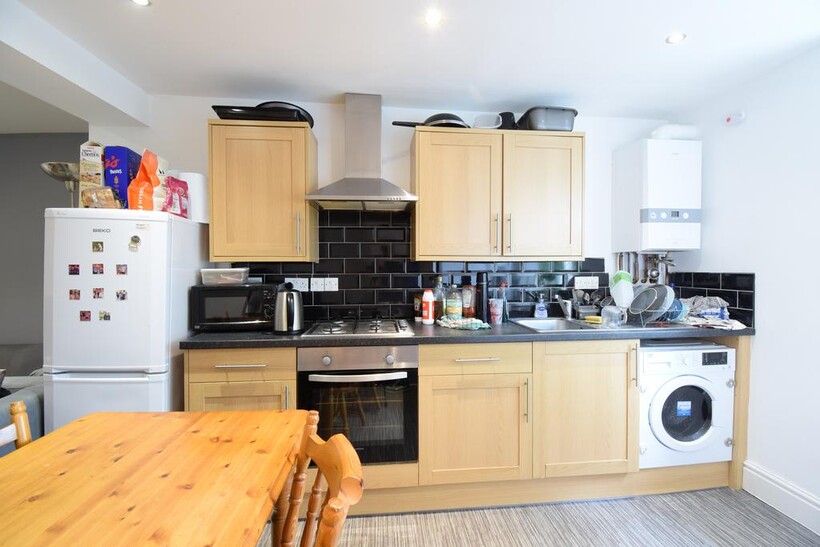 Broomgrove Crescent, Sheffield S10 2 bed flat to rent - £1,095 pcm (£253 pw)