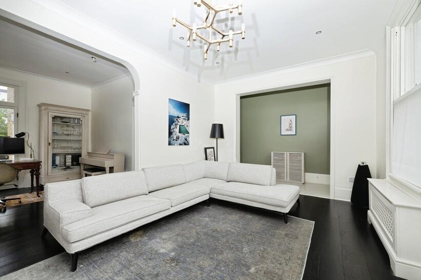 Walham Grove, Fulham 5 bed terraced house to rent - £8,250 pcm (£1,904 pw)