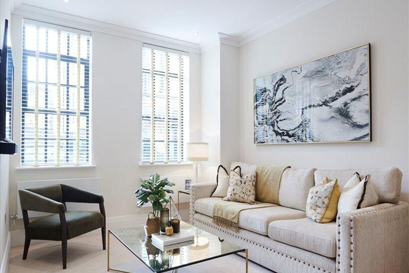 Rainville Road, London W6 2 bed flat to rent - £5,633 pcm (£1,300 pw)