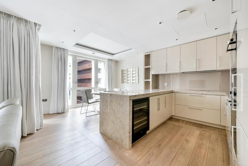 Temple House, Arundel Street, London... 2 bed apartment to rent - £7,367 pcm (£1,700 pw)
