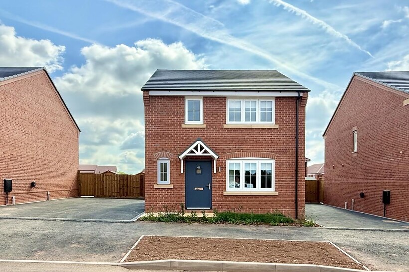 Thomas Blakemore Way, Priorslee, Telford 3 bed detached house to rent - £1,275 pcm (£294 pw)