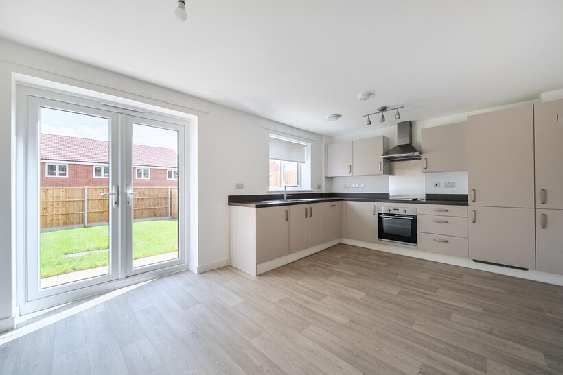 Thomas Blakemore Way, Priorslee, Telford 3 bed detached house to rent - £1,275 pcm (£294 pw)