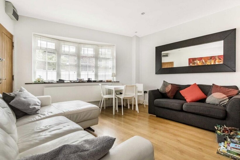Bollo Lane, London W4 2 bed flat to rent - £2,396 pcm (£553 pw)