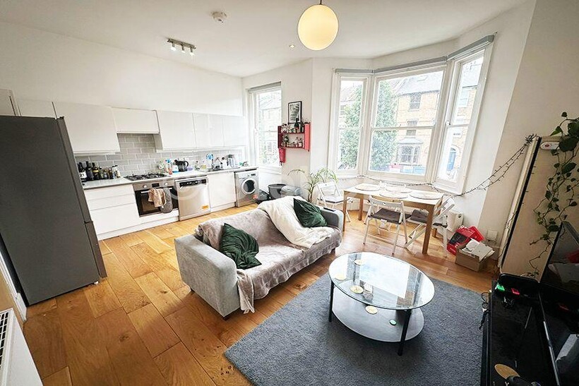 Huddleston Road, London N7 2 bed flat to rent - £2,535 pcm (£585 pw)
