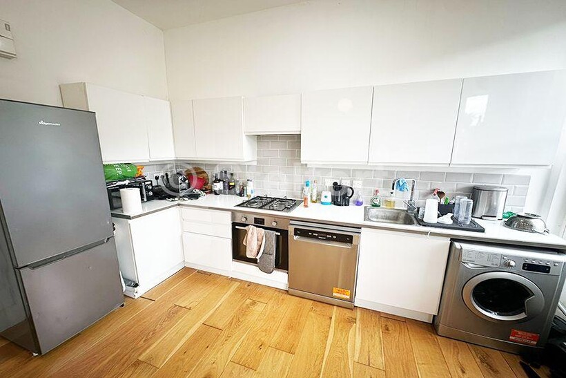 Huddleston Road, London N7 2 bed flat to rent - £2,535 pcm (£585 pw)