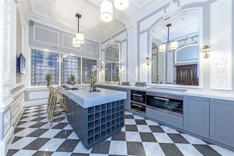 Strand, London WC2R 2 bed flat to rent - £15,999 pcm (£3,692 pw)