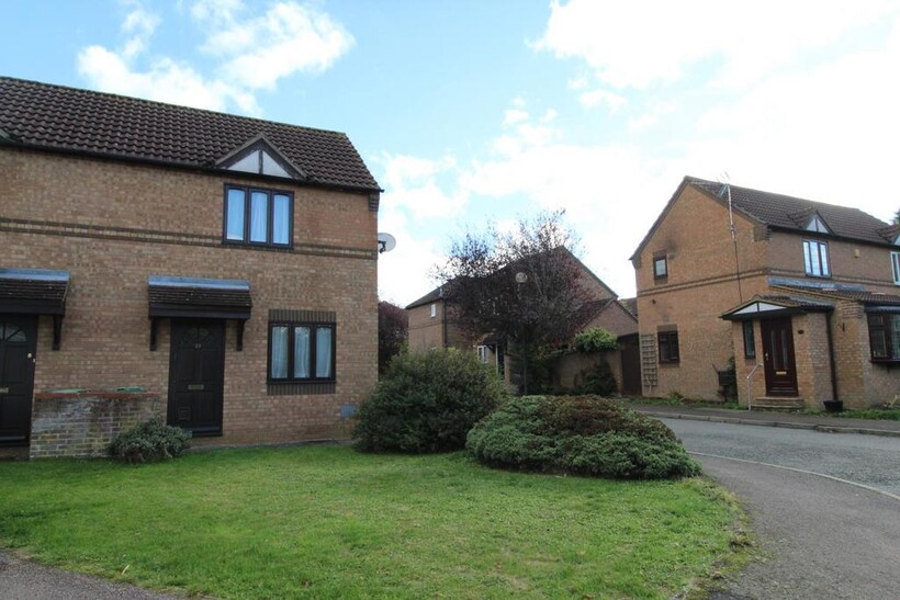 Rillington Gardens, Emerson Valley 1 bed semi-detached house to rent - £975 pcm (£225 pw)