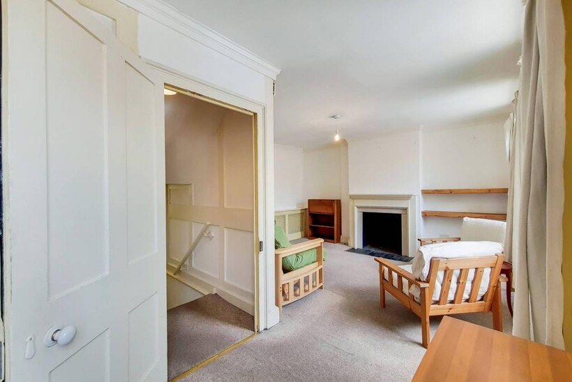 West Hill, Putney, London, SW18 1 bed flat to rent - £2,350 pcm (£542 pw)