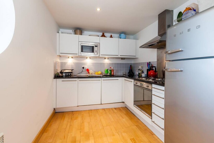 Leyden Street, E1, Spitalfields... 2 bed flat to rent - £3,554 pcm (£820 pw)