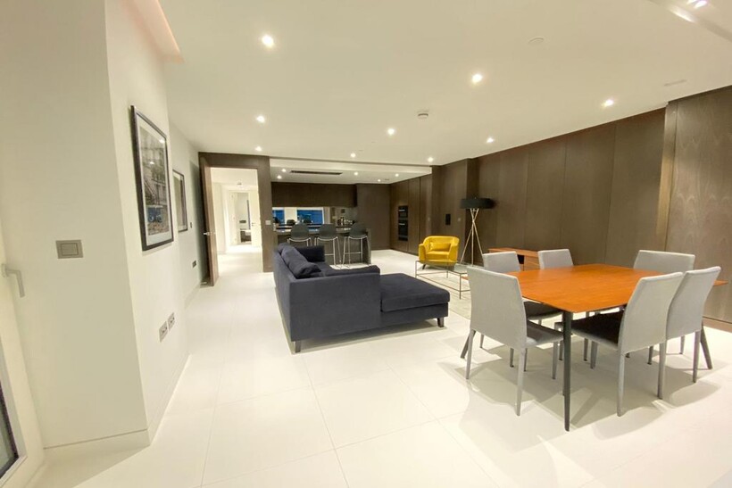 Water Lane, London EC3R 2 bed flat to rent - £6,200 pcm (£1,431 pw)