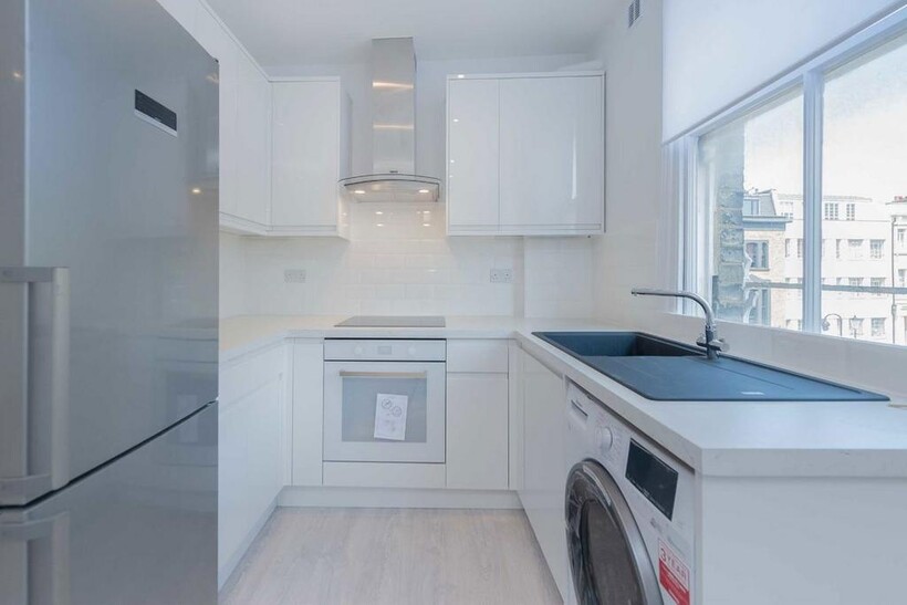 All Saints Road, London W11 1 bed flat to rent - £2,197 pcm (£507 pw)