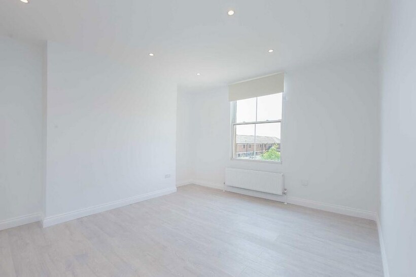 All Saints Road, London W11 1 bed flat to rent - £2,197 pcm (£507 pw)