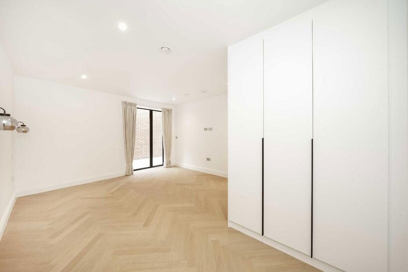 Beechcroft Avenue, London NW11 2 bed flat to rent - £3,575 pcm (£825 pw)