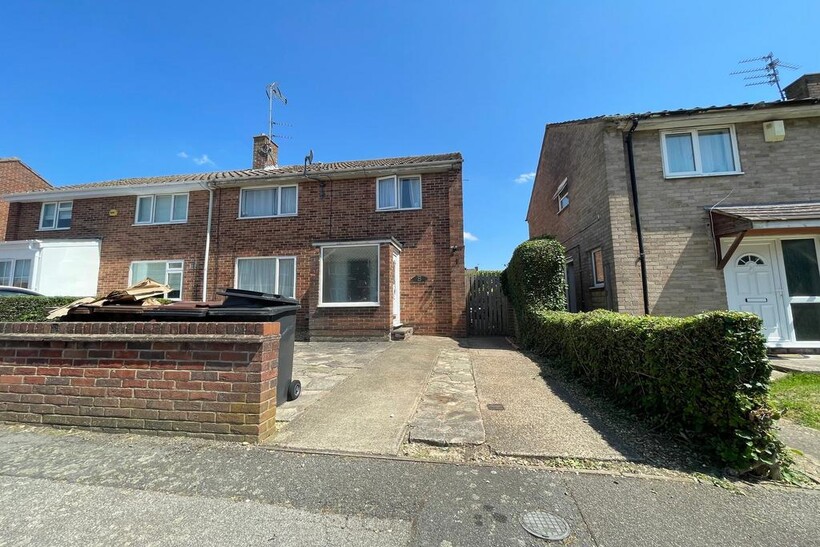 8 Calder Close, Corby, NN17 1 bed in a house share to rent - £525 pcm (£121 pw)