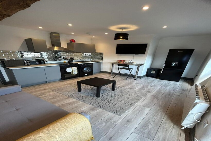 Flat 4, 114 High Street, Boston, PE21... 1 bed apartment to rent - £995 pcm (£230 pw)