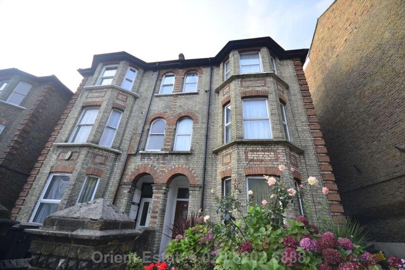 Church Road, Hendon 2 bed flat to rent - £1,998 pcm (£461 pw)
