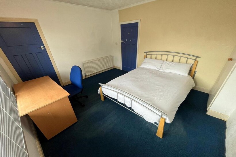 Ednaston Road, Dunkirk, Nottingham NG7 1 bed in a house share to rent - £542 pcm (£125 pw)