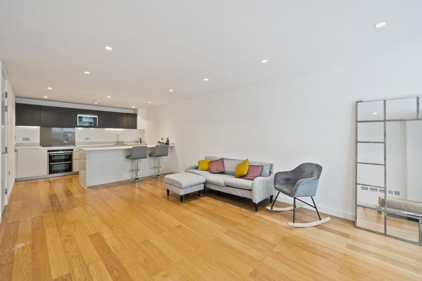 Spenlow Apartments, Wenlock Road... 3 bed apartment to rent - £4,400 pcm (£1,015 pw)
