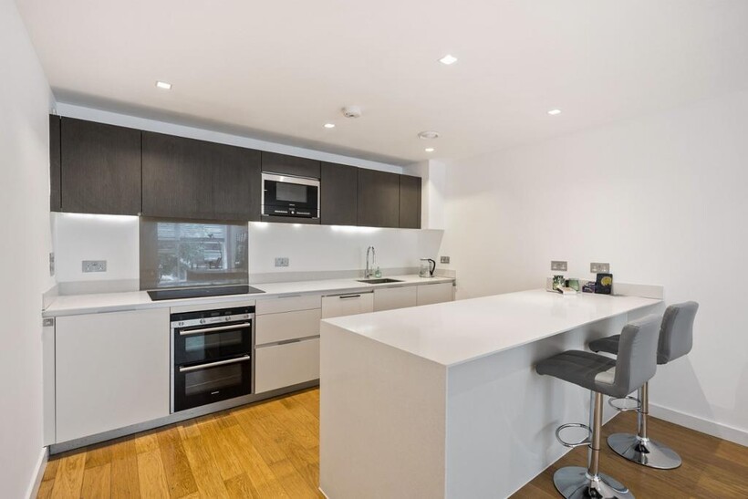 Spenlow Apartments, Wenlock Road... 3 bed apartment to rent - £4,400 pcm (£1,015 pw)