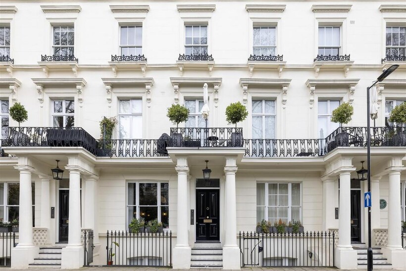 Leinster Square W2 3 bed apartment to rent - £17,333 pcm (£4,000 pw)