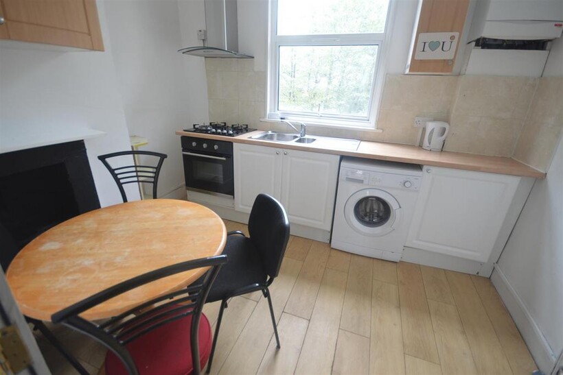 Caledonian Road, N1 4 bed apartment to rent - £3,350 pcm (£773 pw)