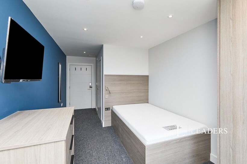 High Road, NG9 1 bed in a house share to rent - £845 pcm (£195 pw)