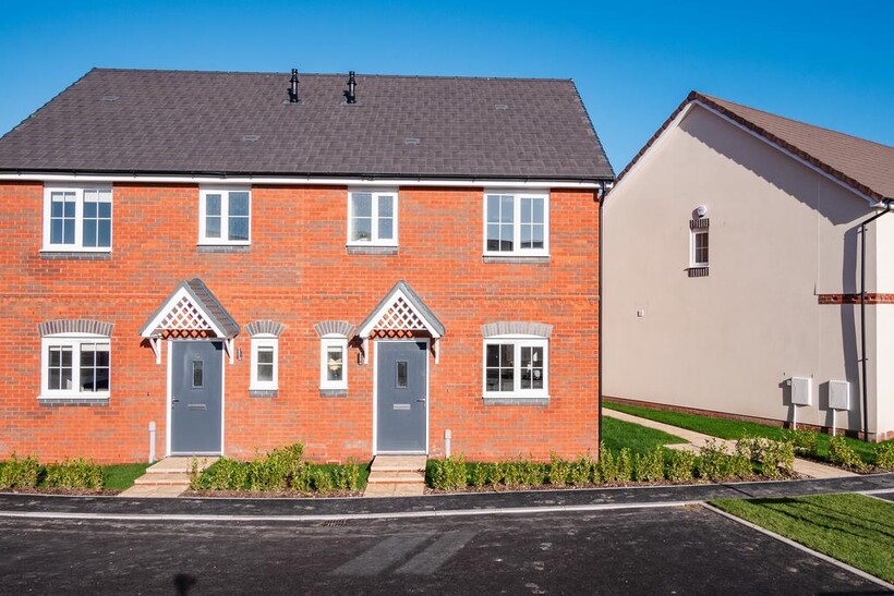 at Isleport Grove, Cowslip Drive... 3 bed house to rent - £1,245 pcm (£287 pw)