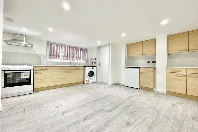 Colwyn Mount, Leeds LS11 1 bed terraced house to rent - £825 pcm (£190 pw)