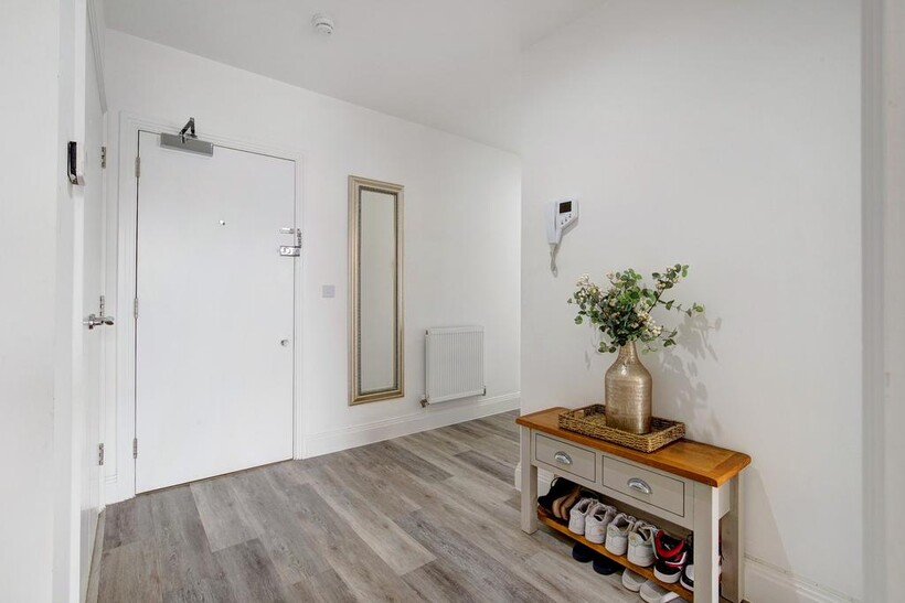 James House, Colchester CO7 2 bed apartment to rent - £1,275 pcm (£294 pw)