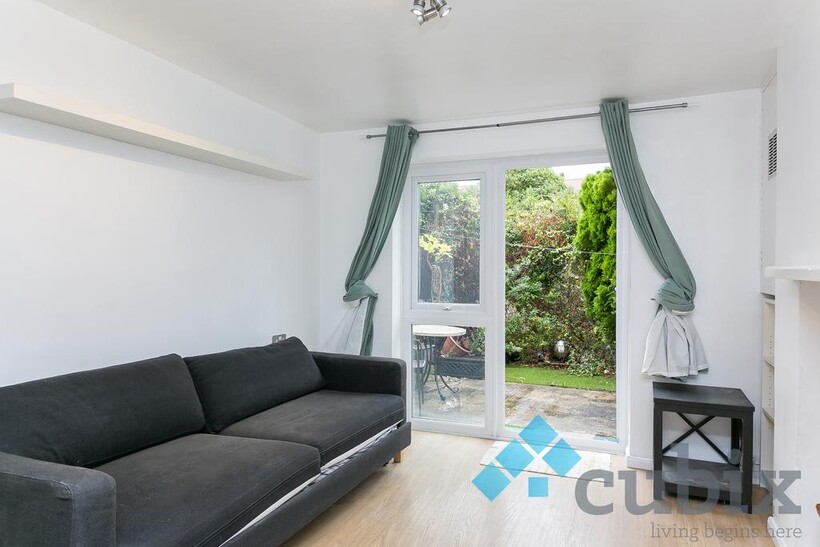 Kender Street, London SE14 1 bed ground floor flat to rent - £1,647 pcm (£380 pw)