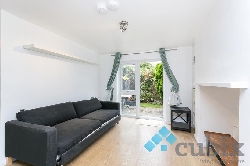 Kender Street, London SE14 1 bed ground floor flat to rent - £1,647 pcm (£380 pw)