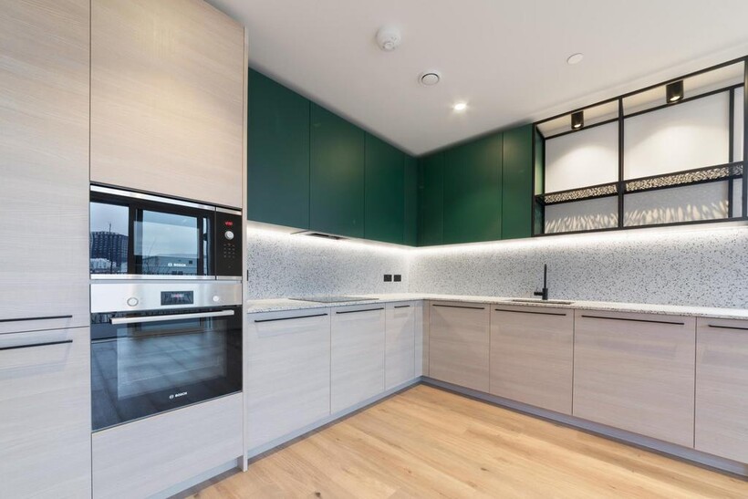 Iris House, Poplar Riverside, London... 2 bed apartment to rent - £2,496 pcm (£576 pw)