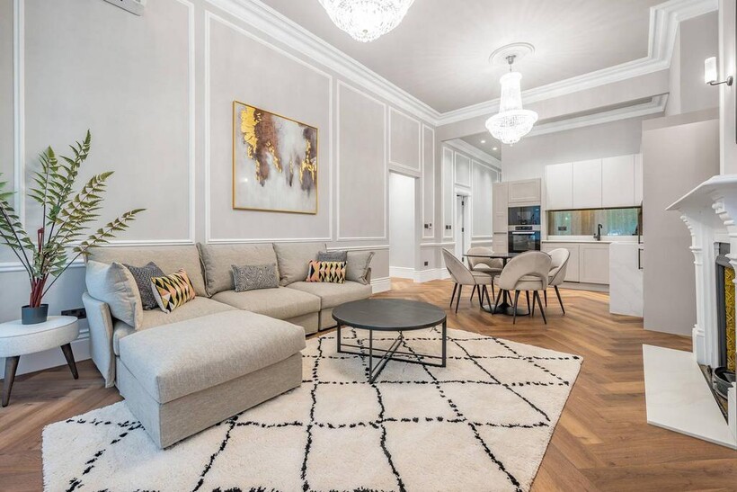 Nevern Square, Earls Court, London, SW5 2 bed flat to rent - £5,499 pcm (£1,269 pw)