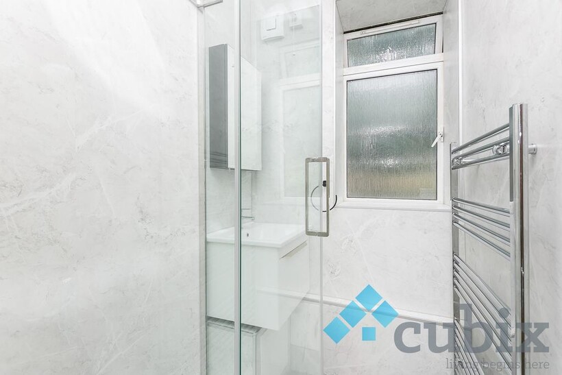 Browning Street, London SE17 2 bed flat to rent - £2,197 pcm (£507 pw)