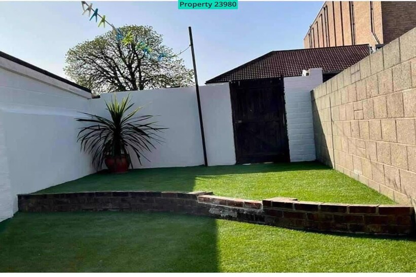 Pervin Road, Portsmouth, PO6 3DE 2 bed terraced house to rent - £1,225 pcm (£283 pw)