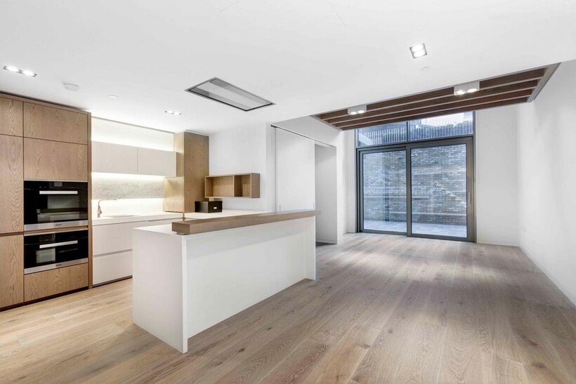 6 Pearson Square, Fitzroy Place... 2 bed flat to rent - £7,583 pcm (£1,750 pw)