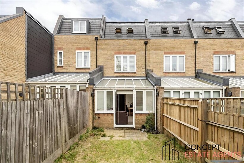 Hepdon Mews, Tooting Broadway, SW17 3 bed terraced house to rent - £3,350 pcm (£773 pw)