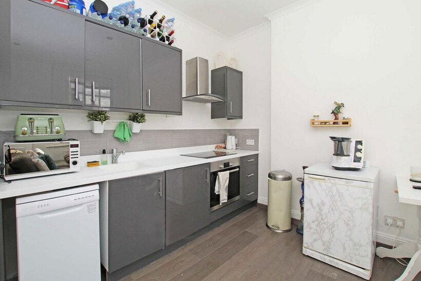 Pembridge Villas, London W11 1 bed flat to rent - £2,197 pcm (£507 pw)