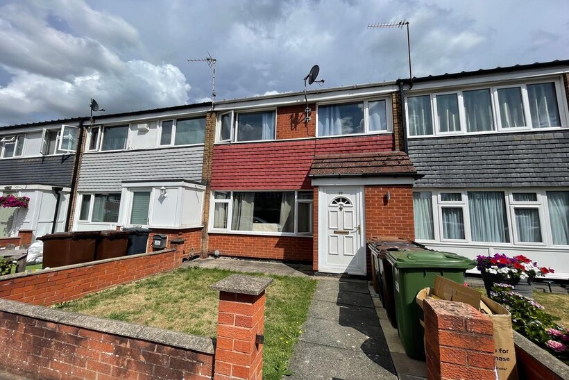 Kington Gardens, Birmingham B37 3 bed terraced house to rent - £1,100 pcm (£254 pw)
