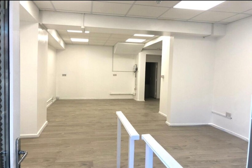 LICHFIELD STREET, WALSALL Retail property (high street) to rent - £667 pcm (£154 pw)