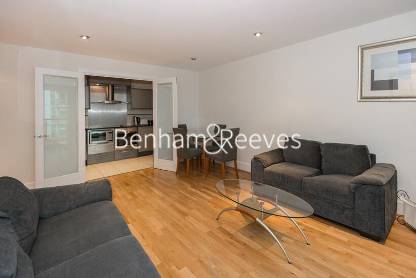 Drake House, Vauxhall  SW8 2 bed apartment to rent - £3,350 pcm (£773 pw)