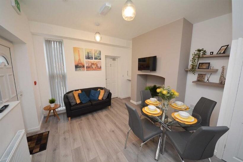 Ashland Avenue, Swinley, Wigan, WN1 2DP 1 bed in a house share to rent - £693 pcm (£160 pw)