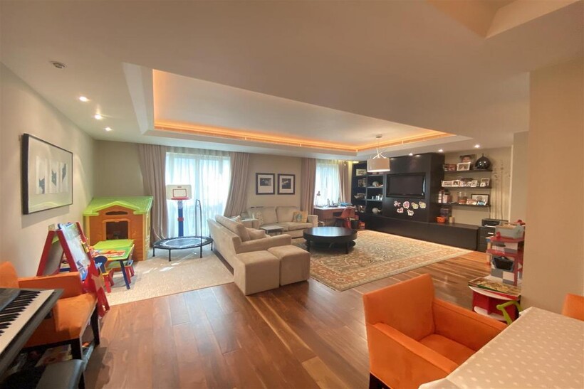 Lancelot Place, Knightsbridge 3 bed apartment to rent - £14,712 pcm (£3,395 pw)
