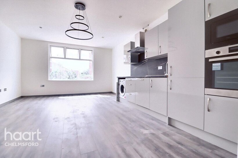 London Road, Westcliff-on-Sea 1 bed duplex to rent - £1,295 pcm (£299 pw)