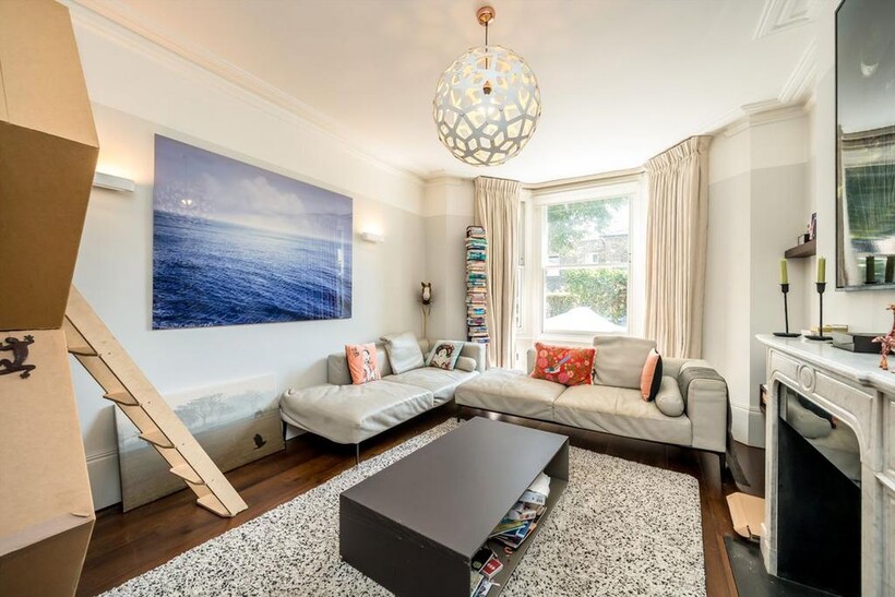 Rowan Road, London W6 6 bed terraced house to rent - £10,833 pcm (£2,500 pw)