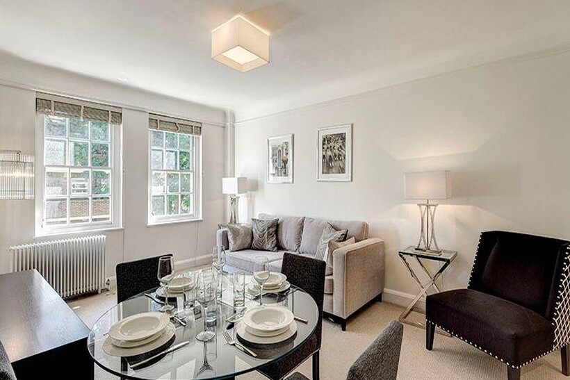 Fulham Road, London SW3 2 bed apartment to rent - £4,225 pcm (£975 pw)