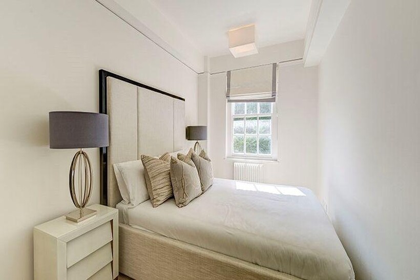 Fulham Road, London SW3 2 bed apartment to rent - £4,225 pcm (£975 pw)